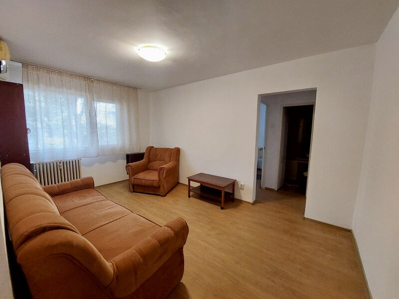 Ramnicu Sarat, apartament 2 camere.